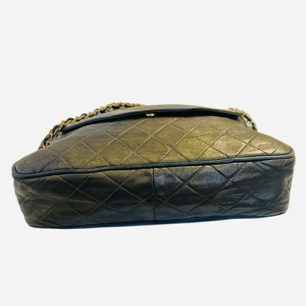 Chanel olive green leather crossbody bag with Tassel Accents - Picture 6 of 16